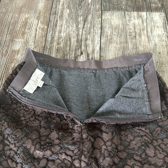 LOFT PETITE BEAUTIFUL LACE BROWN SKIRT, SIZE, 00P - Picture 4 of 9